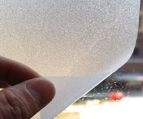 光泽玻璃门外面粘广告用什么材料好？